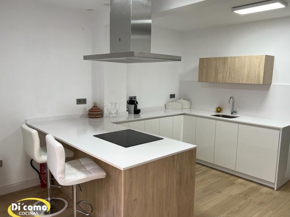 Cocina moderna instalada por Di’Como Cocinas — 4