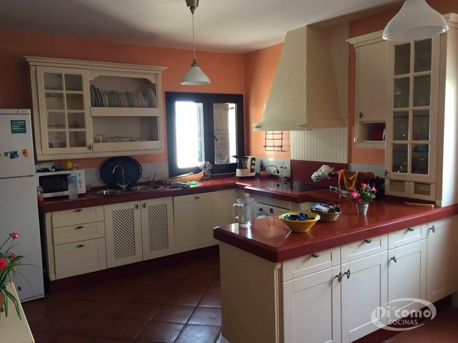 Cocinas Clásicas en Sevilla — proyecto real Di’Como Cocinas 2