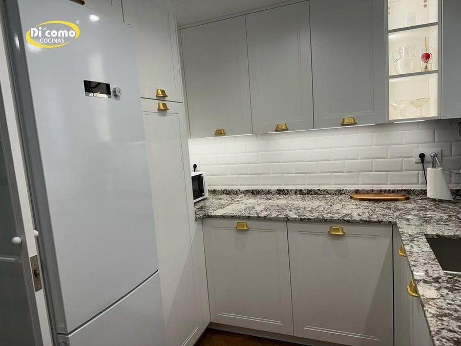 Cocinas Clásicas en Sevilla — proyecto real Di’Como Cocinas 6