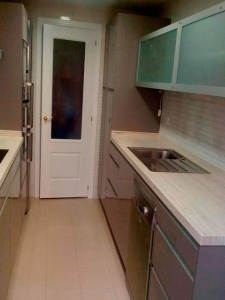 Dicomo_2frentes-225x300 Cómo distribuir la cocina cuando tenemos poco espacio.