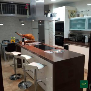 Cocinas con Islas Cocinas Sevilla 15493246_1817783875137188_1556604588047431742_o-300x300 Cocinas con Islas