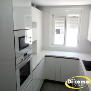 Diseño de Cocinas Pequeñas Cocinas Sevilla 26-300x300 Diseño de Cocinas Pequeñas