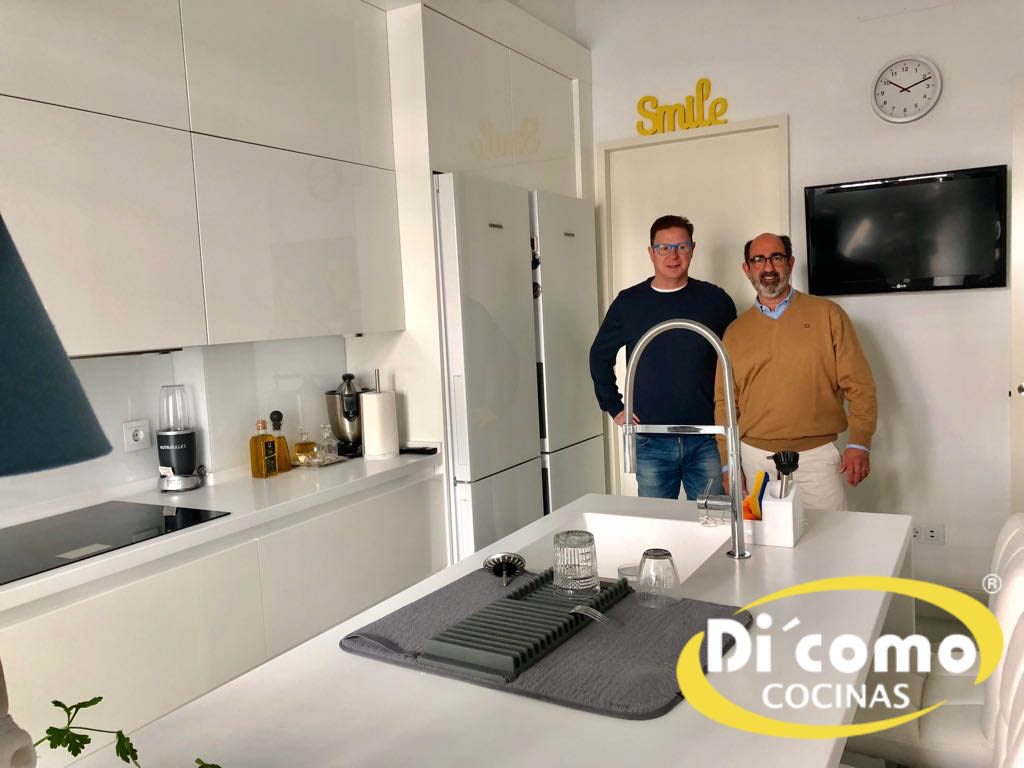 Di ´Como Cocinas y Cocina de Jorge Cadaval, de Los Morancos Cocinas Sevilla WhatsApp-Image-2018-06-08-at-09.01.51-1 Di ´Como Cocinas y Cocina de Jorge Cadaval, de Los Morancos