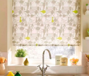 6 manera de añadir color a una cocina blanca Cocinas Sevilla cortinas-blackout-roller-640x546-300x256 6 manera de añadir color a una cocina blanca