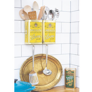 Ideas de almacenamiento en la cocina sin las que no puedes vivir Cocinas Sevilla tins-1-300x300 Ideas de almacenamiento en la cocina sin las que no puedes vivir