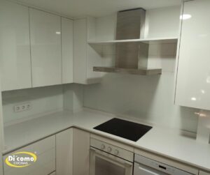 Pensando en renovar tu cocina, Septiembre es el mes ideal y te traemos unas cuantas ideas Cocinas Sevilla 21-300x251 Pensando en renovar tu cocina, Septiembre es el mes ideal y te traemos unas cuantas ideas