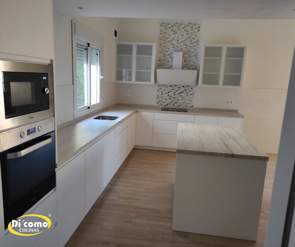 Cocinas Con Isla: Por qué una isla de cocina minimalista es imprescindible