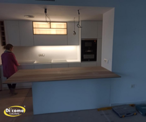 Di´Como Cocinas, la tienda de referencia en el Diseño de Cocinas en Sevilla Cocinas Sevilla 99-300x251 Di´Como Cocinas, la tienda de referencia en el Diseño de Cocinas en Sevilla