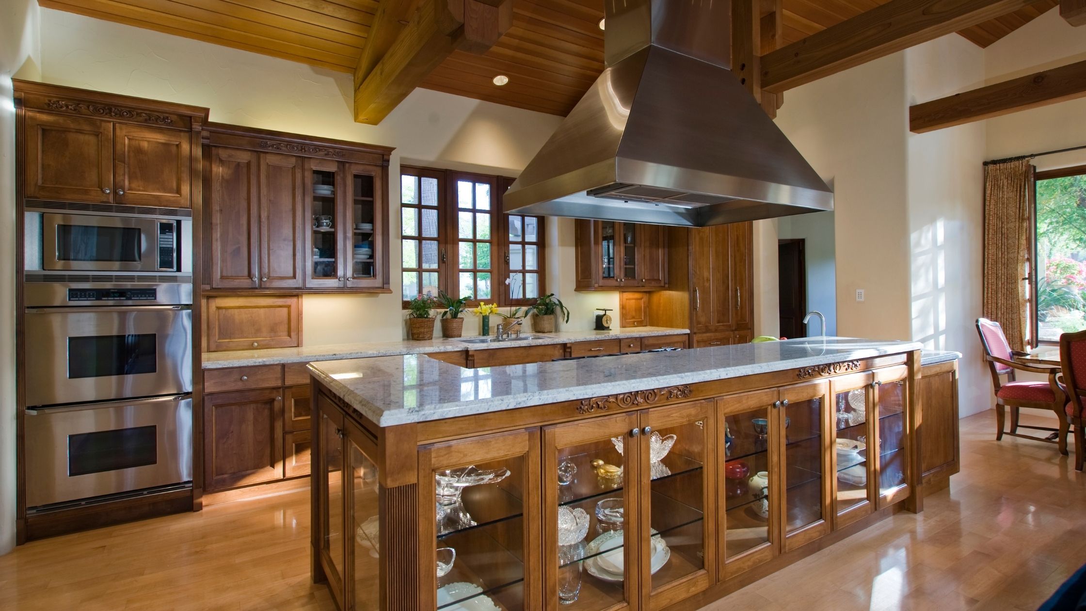 5 beneficios de estrenar una nueva cocina Cocinas Sevilla cocinas-tradicionales-5-elementos-a-tener-en-cuenta-en-su-diseno 5 beneficios de estrenar una nueva cocina