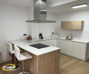 Diseno-de-cocinas-4-300x251 Diseño de cocinas en color blanco
