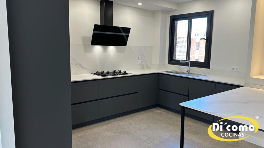 ¿Conoces la calidad de nuestras cocinas?, os dejamos una galería de fotos con las últimas cocinas instaladas Cocinas Sevilla nuevo-diseno-de-cocinas4-1024x576 ¿Conoces la calidad de nuestras cocinas?, os dejamos una galería de fotos con las últimas cocinas instaladas