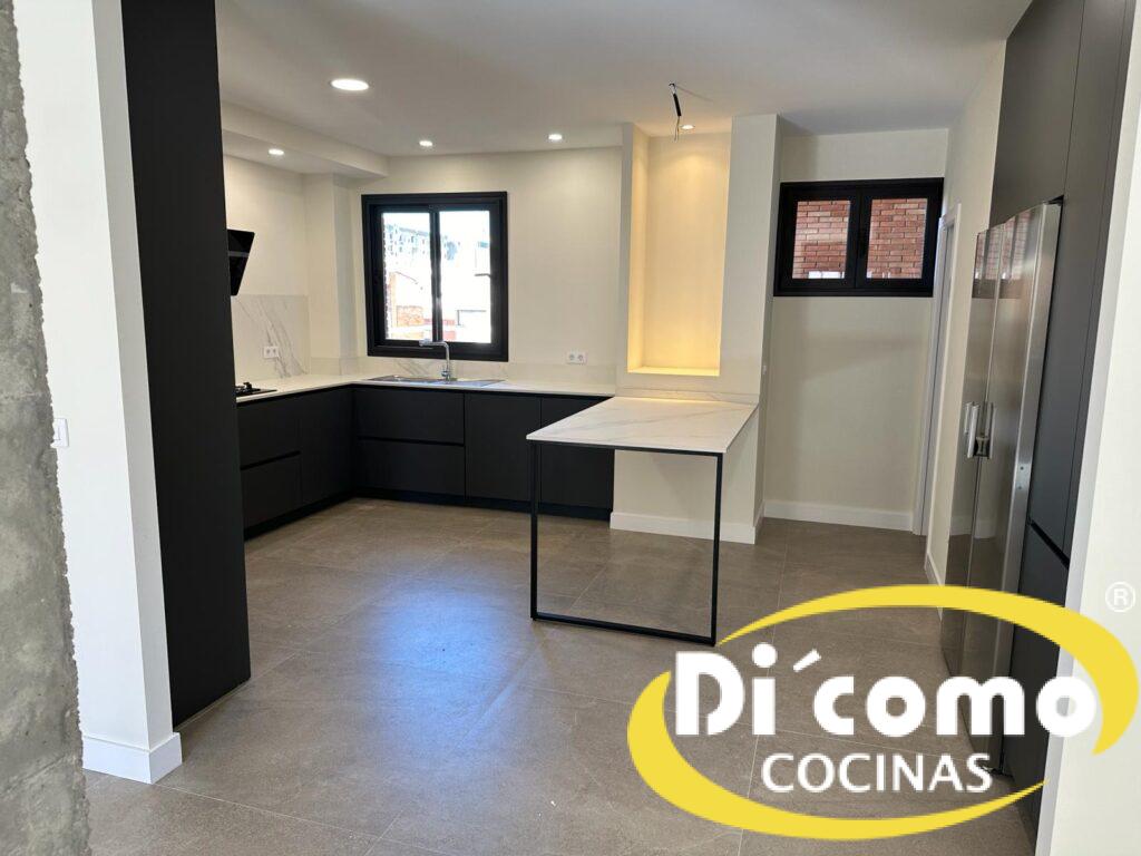 Cocinas en Tonos Oscuros o Claros: ¿Cuál es la Mejor Opción para Tu Hogar? Cocinas Sevilla copia-de-whatsapp-image-2024-05-13-at-192443-2-1-1024x768 Cocinas en Tonos Oscuros o Claros: ¿Cuál es la Mejor Opción para Tu Hogar?