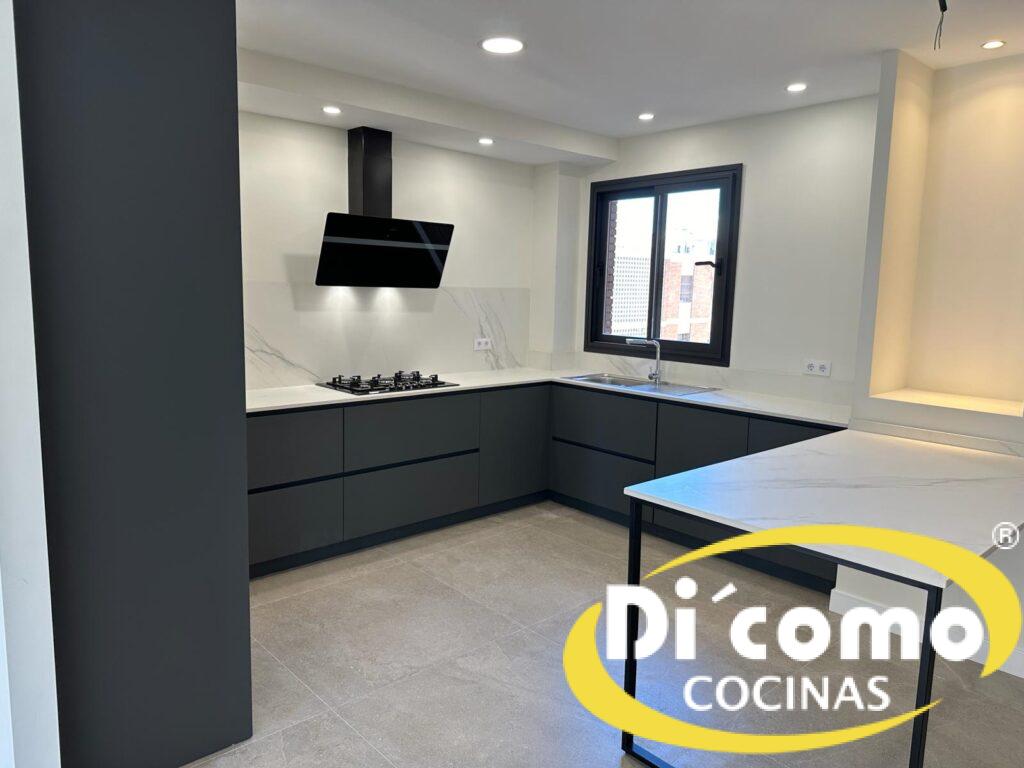 copia-de-whatsapp-image-2024-05-13-at-192443-3-1024x768 Cocinas en Tonos Oscuros o Claros: ¿Cuál es la Mejor Opción para Tu Hogar?