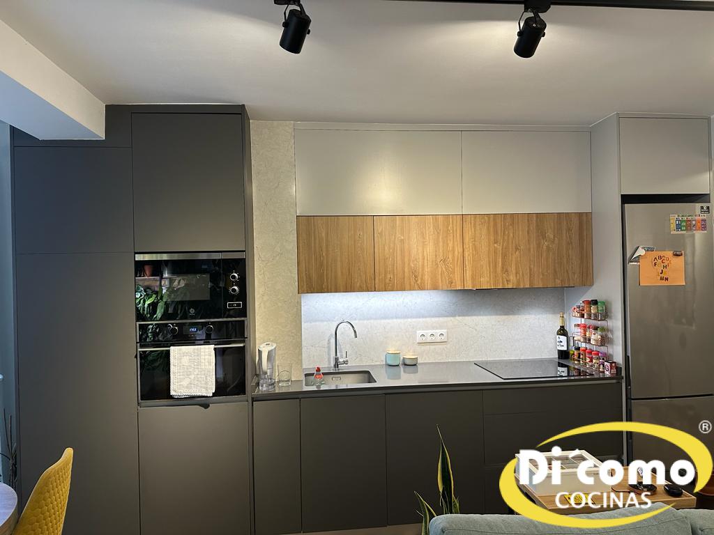 Cocinas Aguamarina Abiertas al Salón: Un Toque de Frescura y Modernidad para tu Hogar