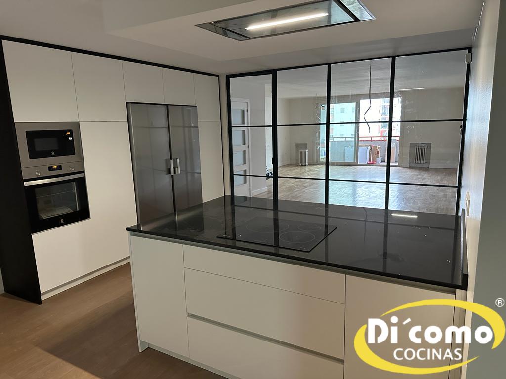 La Cocina como Espacio de Convivencia,  Diseño y Funcionalidad para un Hogar Moderno
