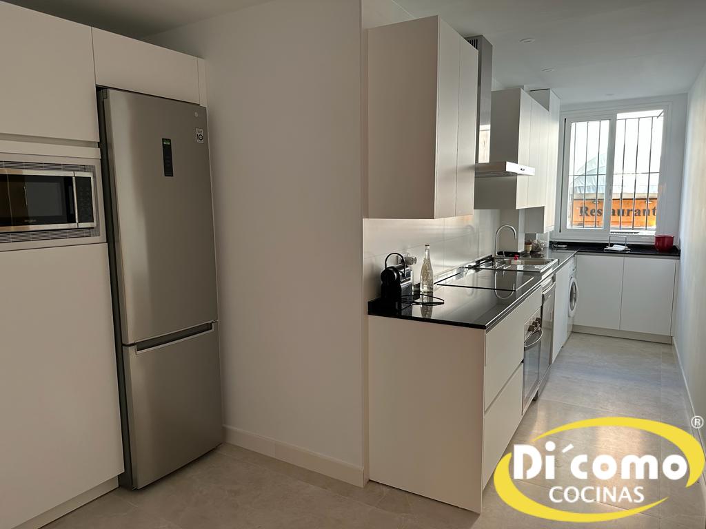 Renueva tu Cocina en Septiembre con Di’Como Cocinas: ¡Descuento del 10%! Cocinas Sevilla copia-de-whatsapp-image-2024-05-13-at-195126-1-2 Renueva tu Cocina en Septiembre con Di’Como Cocinas: ¡Descuento del 10%!