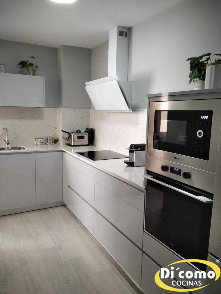 Renueva tu Cocina en Septiembre con Di’Como Cocinas: ¡Descuento del 10%! Cocinas Sevilla copia-de-whatsapp-image-2024-05-13-at-195228-2-2 Renueva tu Cocina en Septiembre con Di’Como Cocinas: ¡Descuento del 10%!
