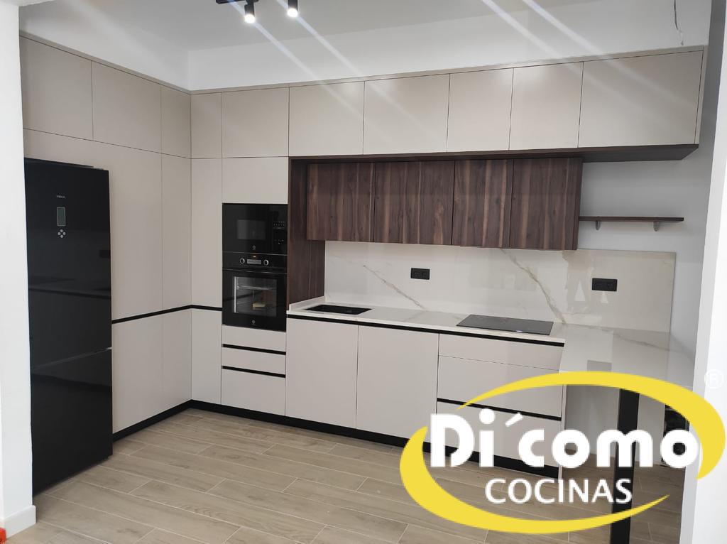 Di’Como Cocinas: Diseñamos la Cocina de Tus Sueños para Toda la Vida Cocinas Sevilla copia-de-whatsapp-image-2024-05-13-at-202116-5-1 Di’Como Cocinas: Diseñamos la Cocina de Tus Sueños para Toda la Vida