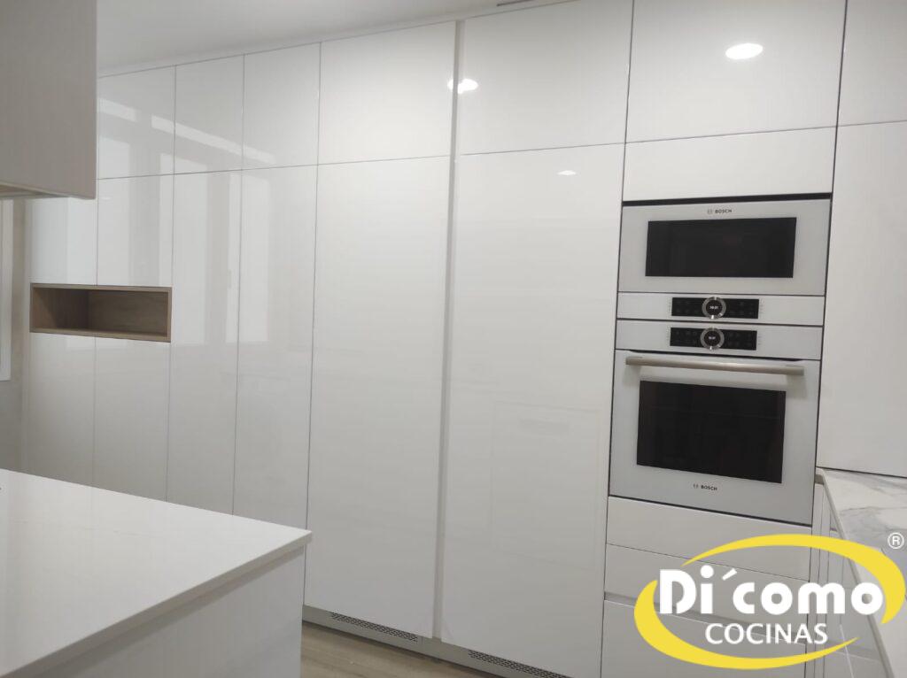 Tendencias en Cocinas Minimalistas: El Encanto del Color Blanco Cocinas Sevilla copia-de-whatsapp-image-2024-05-13-at-202724-3-2-1024x766 Tendencias en Cocinas Minimalistas: El Encanto del Color Blanco