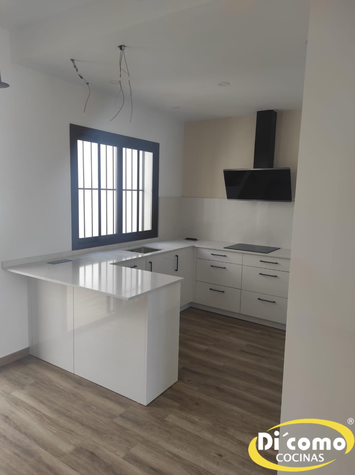 Os presentamos una nueva Cocina de Diseño e instalación por Di´Como Cocinas