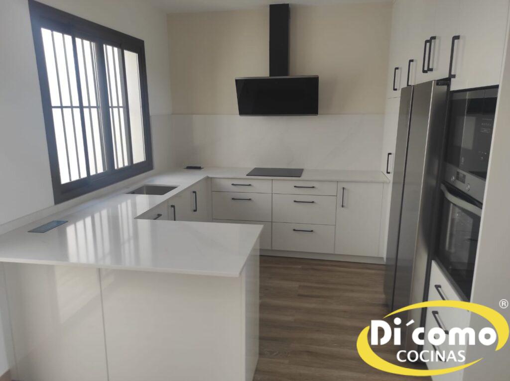 Os presentamos una nueva Cocina de Diseño e instalación por Di´Como Cocinas Cocinas Sevilla copia-de-whatsapp-image-2024-05-13-at-202724-9-2-1024x766 Os presentamos una nueva Cocina de Diseño e instalación por Di´Como Cocinas