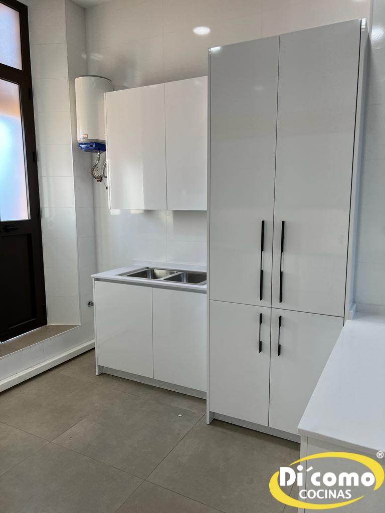 Durabilidad y Elegancia: ¿Granito o Cuarzo para Tu Cocina Nueva?