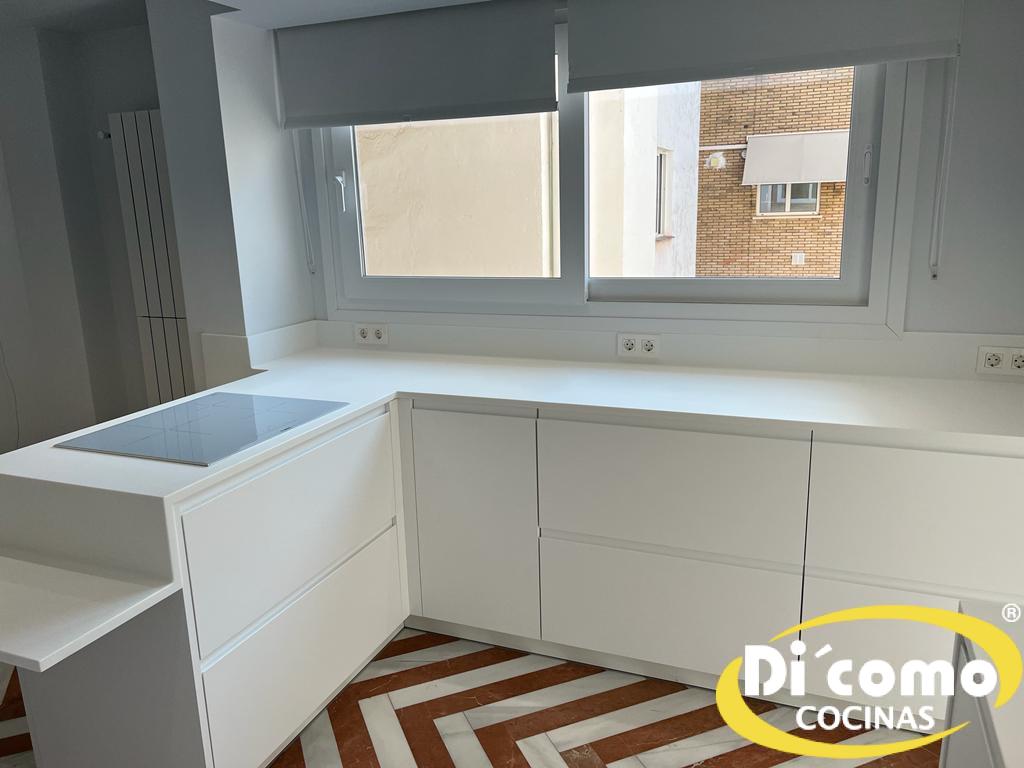 Cocinas Sin Tiradores: La Elegancia y Modernidad que Transforma Tu Espacio