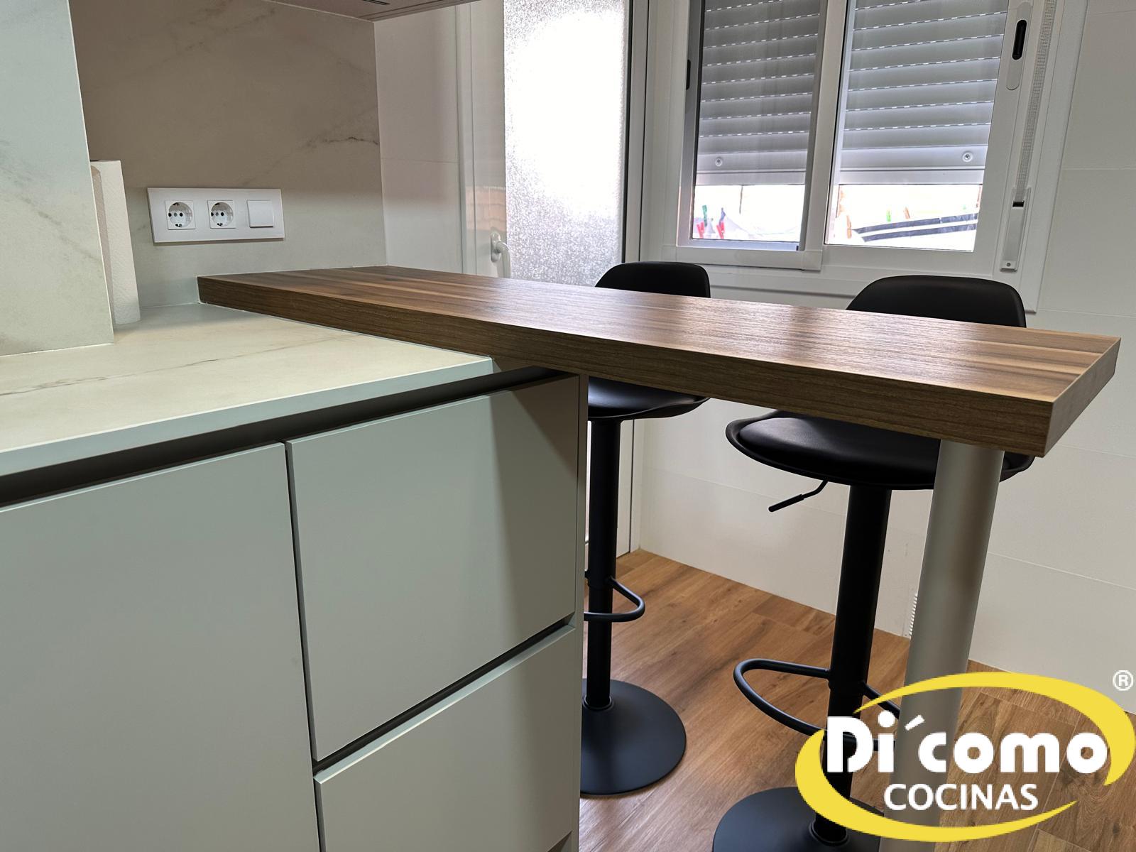 Cómo Lograr la Combinación Perfecta de Encimera y Muebles para un Diseño de Cocina Armonioso
