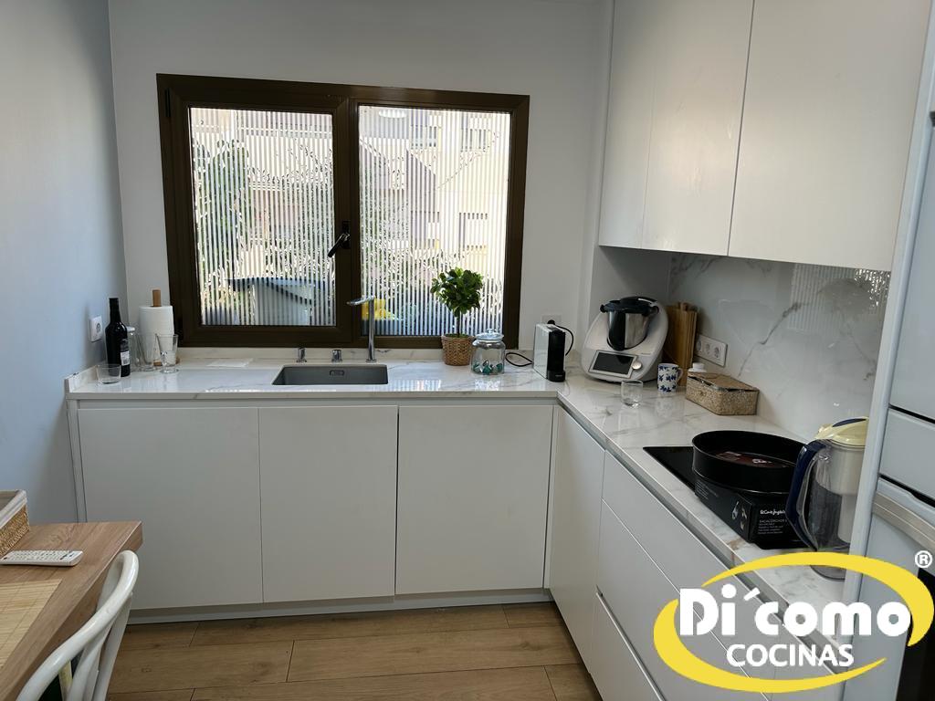 Diseño, Calidad y un 5% Menos: Así Son las Cocinas de Di’Como en Sevilla